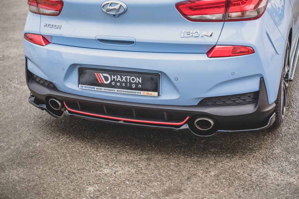 Maxton Design Mittlerer Diffusor Heck Ansatz passend für DTM Look Hyundai I30 N Mk3 Hatchback schwarz Hochglanz