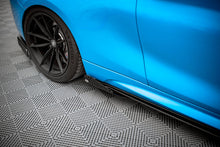 Laden Sie das Bild in den Galerie-Viewer, Maxton Design Street Pro Seitenschweller Ansatz für + Flaps BMW M2 F87 schwarz Hochglanz
