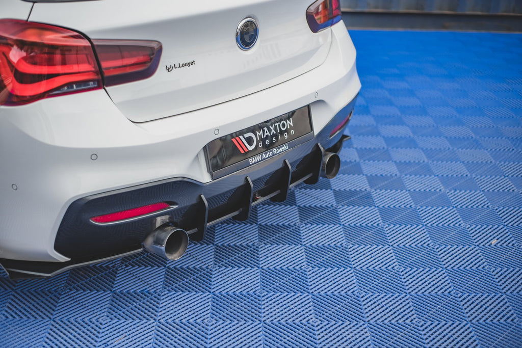 Maxton Design Robuste Racing Heckschürze V.3 für BMW M140i