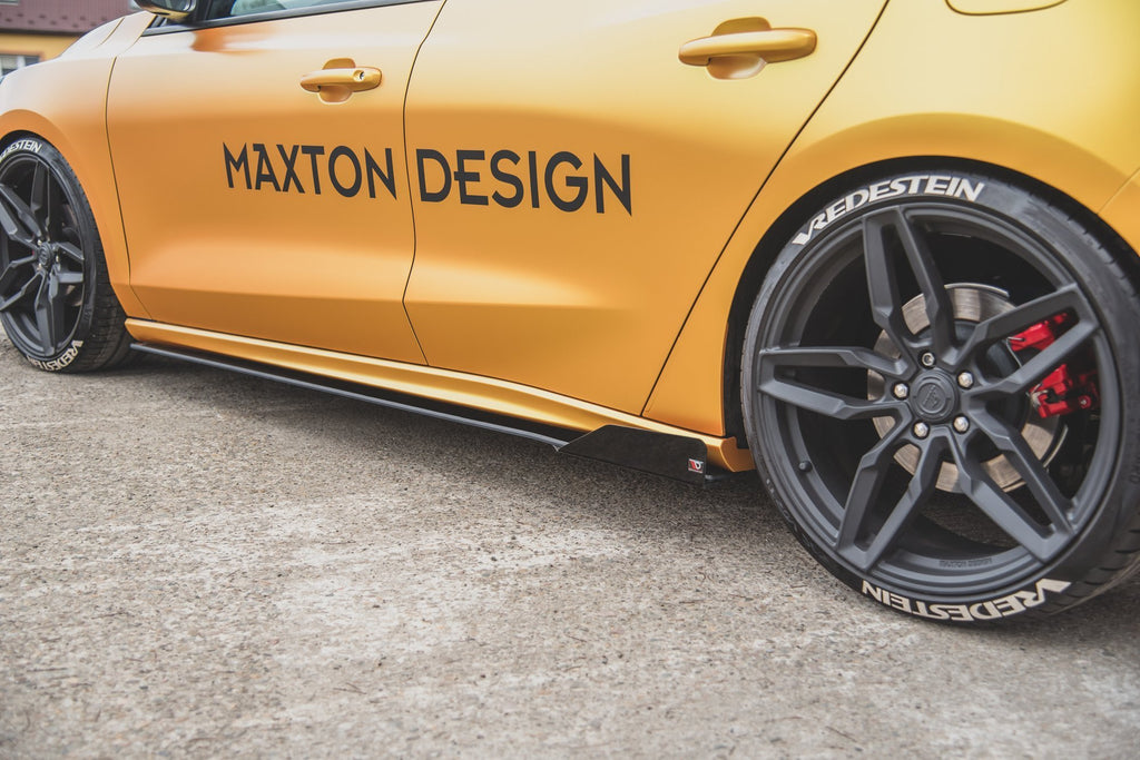 Maxton Design Robuste Racing Seitenschweller Ansatz passend für + Flaps passend für Ford Focus ST / ST-Line Mk4 schwarz Hochglanz