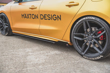 Laden Sie das Bild in den Galerie-Viewer, Maxton Design Robuste Racing Seitenschweller Ansatz passend für + Flaps passend für Ford Focus ST / ST-Line Mk4 schwarz Hochglanz