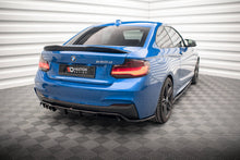 Laden Sie das Bild in den Galerie-Viewer, Maxton Design Mittlerer Diffusor Heck Ansatz DTM Look für BMW 2 M-Paket F22 schwarz Hochglanz