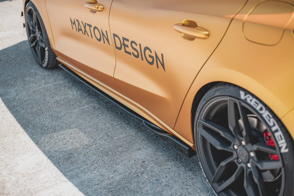 Maxton Design Seitenschweller Ansatz passend für V.4 Ford Focus ST / ST-Line Mk4 schwarz Hochglanz