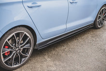 Laden Sie das Bild in den Galerie-Viewer, Maxton Design Seitenschweller Ansatz passend für V.4 Hyundai I30 N Mk3 Hatchback/ Fastback schwarz Hochglanz