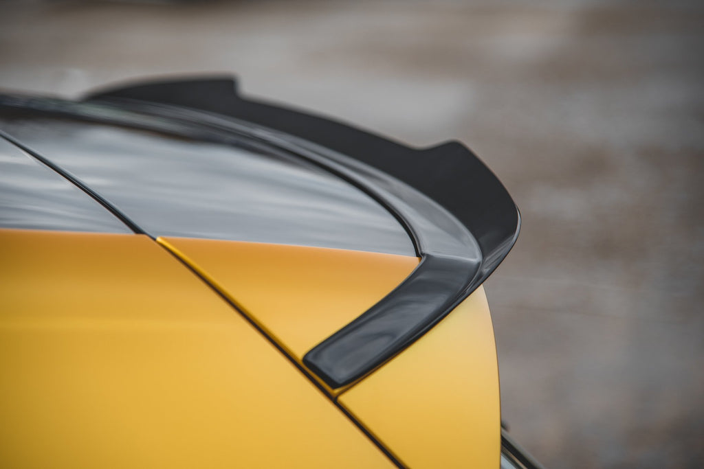 Maxton Design Spoiler CAP passend für V.2 VW Golf 8 schwarz Hochglanz