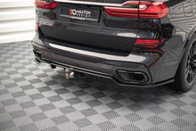 Laden Sie das Bild in den Galerie-Viewer, Maxton Design Mittlerer Diffusor Heck Ansatz DTM Look für BMW X7 M G07 schwarz Hochglanz