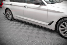 Laden Sie das Bild in den Galerie-Viewer, Maxton Design Seitenschweller Ansatz für BMW 5er G30 schwarz Hochglanz