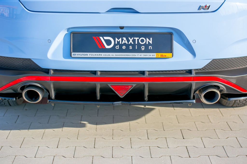 Maxton Design Mittlerer Diffusor Heck Ansatz passend für DTM Look Hyundai I30 N Mk3 Fastback  schwarz Hochglanz