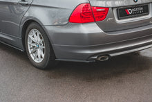 Laden Sie das Bild in den Galerie-Viewer, Maxton Design Heck Ansatz Flaps Diffusor passend für BMW 3er E91 Facelift schwarz Hochglanz
