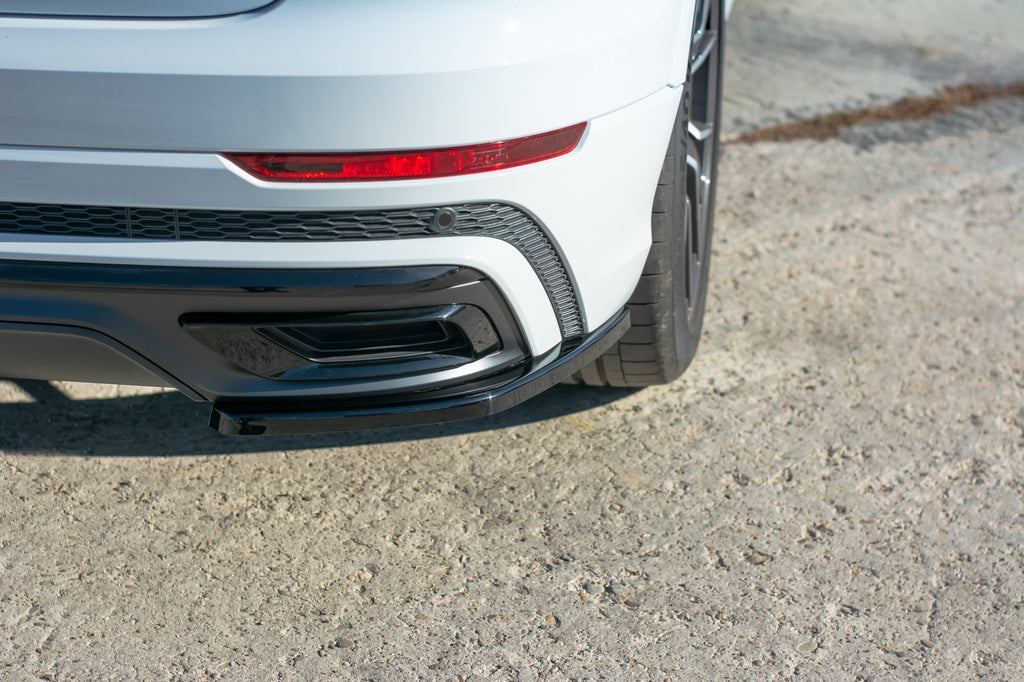Maxton Design Heck Ansatz Flaps Diffusor passend für Audi Q8 S-line schwarz Hochglanz