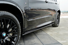 Laden Sie das Bild in den Galerie-Viewer, Maxton Design Seitenschweller Ansatz passend für BMW X5 F15 M50d schwarz Hochglanz