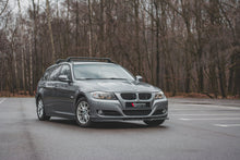 Laden Sie das Bild in den Galerie-Viewer, Maxton Design Front Ansatz passend für V.2 BMW 3er E90/E91 Facelift schwarz Hochglanz
