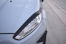Laden Sie das Bild in den Galerie-Viewer, Maxton Design Scheinwerfer Blenden Böser Blick passend für V.1 Ford Fiesta ST / ST-Line / Standard Mk7 FL schwarz Hochglanz
