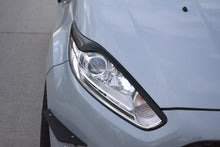 Laden Sie das Bild in den Galerie-Viewer, Maxton Design Scheinwerfer Blenden Böser Blick passend für V.2 Ford Fiesta ST / ST-Line / Standard Mk7 FL schwarz Hochglanz