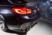 Laden Sie das Bild in den Galerie-Viewer, 3DDesign Carbon Diffusor-Finnen für BMW F90 M5