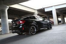 Laden Sie das Bild in den Galerie-Viewer, 3DDesign Carbon Seitenschweller für BMW F86 X6M und F16 X6 mit M-Paket