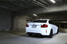 Laden Sie das Bild in den Galerie-Viewer, 3DDesign Carbon Diffusor für BMW F87 M2 und M2 Competition