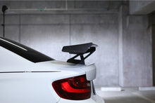 Laden Sie das Bild in den Galerie-Viewer, 3DDesign Carbon Heckflügel für BMW F87 M2 und M2 Competition