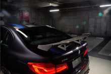 Laden Sie das Bild in den Galerie-Viewer, 3DDesign Carbon Heckflügel für BMW F90 M5