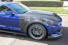 Laden Sie das Bild in den Galerie-Viewer, Anderson Composites Carbon Motorhaube doppelseitig für Ford Mustang 2015-2017 SUPER SNAKE