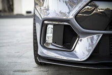Laden Sie das Bild in den Galerie-Viewer, Anderson Composites Carbon Nebellicht-Abdeckung für Ford Focus MK3 RS 2016-2018 TYPE-OE