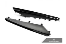 Laden Sie das Bild in den Galerie-Viewer, AutoTecknic Stealth Black Kotflügelgitter für E9x M3