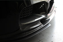 Laden Sie das Bild in den Galerie-Viewer, 3DDesign Carbon Frontsplitter für BMW 5er F10 M5