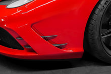 Laden Sie das Bild in den Galerie-Viewer, Capristo Carbon Frontfinne für Ferrari 458 Speciale