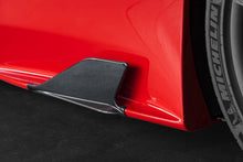 Laden Sie das Bild in den Galerie-Viewer, Capristo Carbon Seitenfinne für Ferrari 458 Speciale
