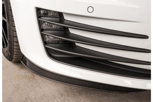 Laden Sie das Bild in den Galerie-Viewer, Boca Carbon Cupwings für VW Golf 7 GTI