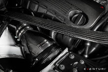 Laden Sie das Bild in den Galerie-Viewer, Eventuri Carbon Upgrade-Kit auf V2 für BMW F8X M3 M4 Ansaugung