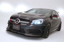 Laden Sie das Bild in den Galerie-Viewer, Varis Carbon Cooling Motorhaube System 1 für Mercedes Benz W176 A45 AMG (Vollcarbon)