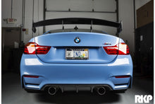 Laden Sie das Bild in den Galerie-Viewer, RKP Carbon Diffusor für BMW F8x M3 M4