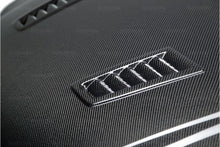 Laden Sie das Bild in den Galerie-Viewer, Seibon Carbon Motorhaube für FORD Focus Limousine 2012 - 2013 RS-Style