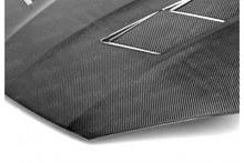 Laden Sie das Bild in den Galerie-Viewer, Seibon Carbon Motorhaube für Hyundai Genesis 2013 - UP 2D TS-Style