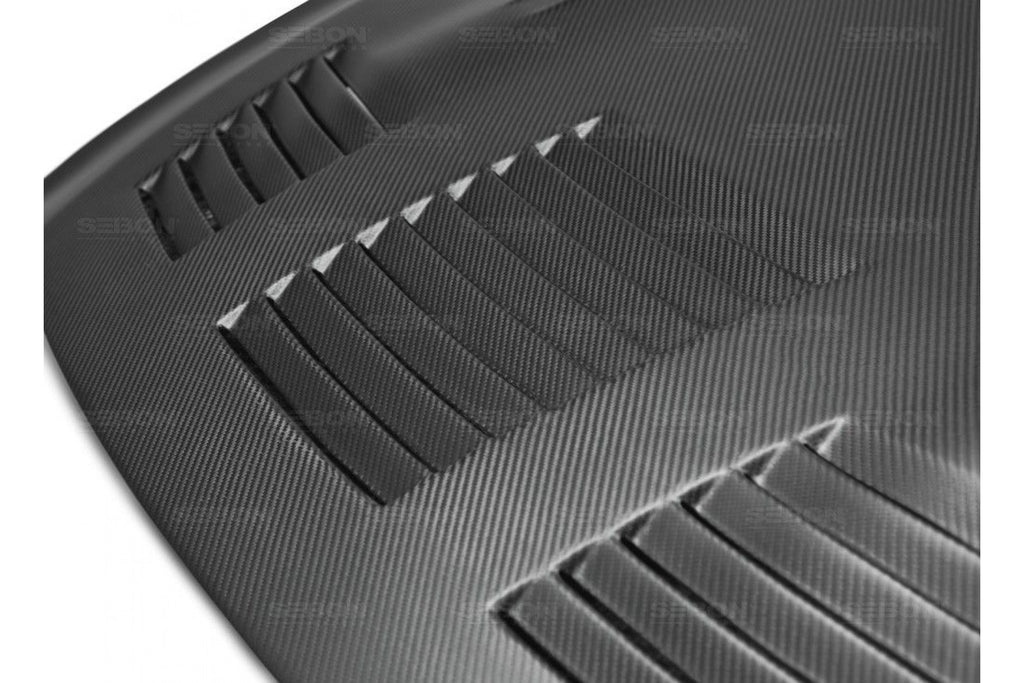 Seibon Carbon Motorhaube für Nissan Skyline R35 GT-R 2009 - 2015 Trockencarbon GTII-Style