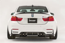 Laden Sie das Bild in den Galerie-Viewer, Varis Carbon Diffusor (System 1) für BMW 4er F82 M4 F80 M3