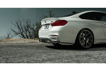 Laden Sie das Bild in den Galerie-Viewer, Vorsteiner Carbon Diffusor für BMW F8X M3 M4 GTS Style 2017+